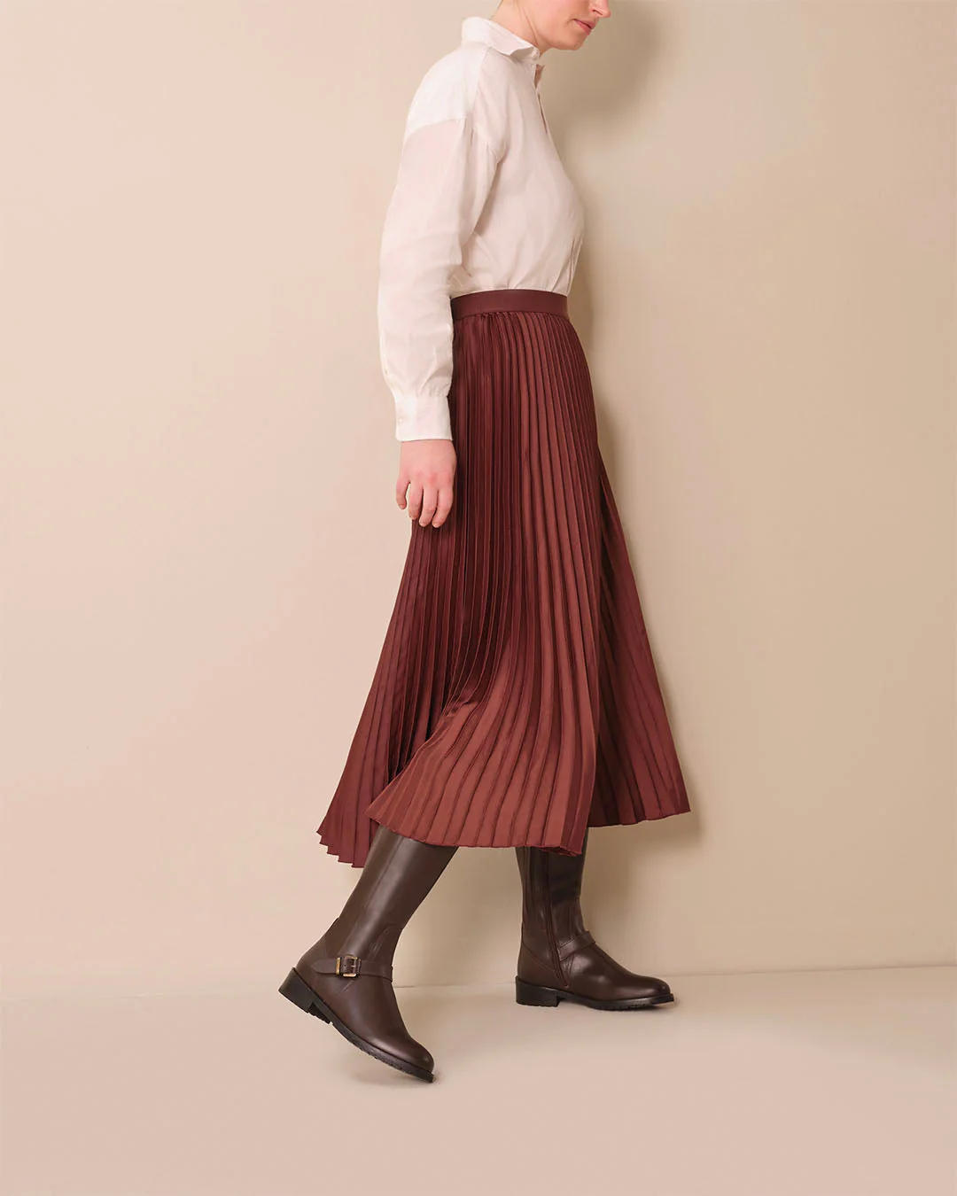 Charlotte Knee High Boots in Dark Brown Leather - Image 6